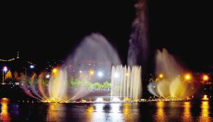 Nhìn vào đài phun nước Dancing Yanzhou Park tổ chức một buổi biểu diễn âm nhạc